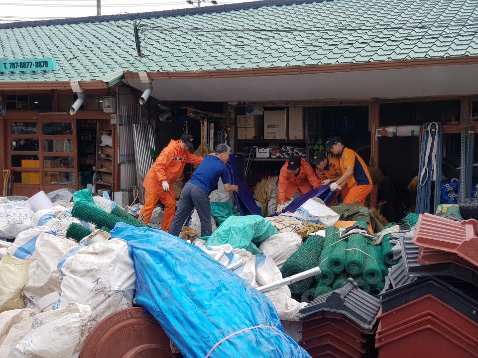 영천소방서, 태풍 '미탁'으로 피해 입은 지역 복구활동